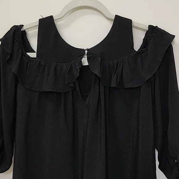 Anthro MAEVE RUFFLE COLD SHOULDER CUT OUT LIGHTWEIGHT BLACK DRESSY BLOUSE SIZE 2 - Picture 10 of 15